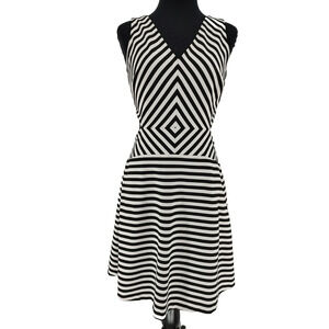 Michael Kors Woman Black White Stripe Fit&Flare Dress Size 6 Bodice Line Cut Out